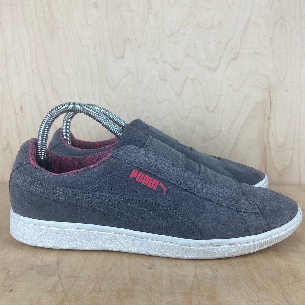 Puma Vikky Women’s Slip on Gray and Pink Suede Sneakers Shoes Size 9